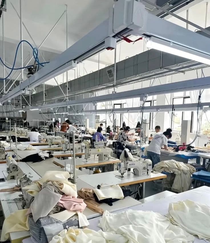Workshop photos: machines, team, stock, packing 2